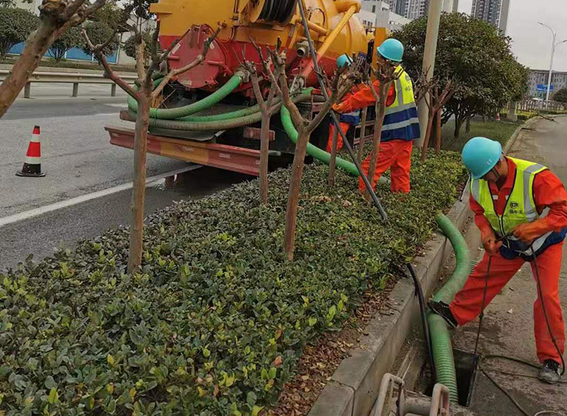 昂仁市政管道清淤
